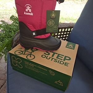Kamik winter boots. Girls youth